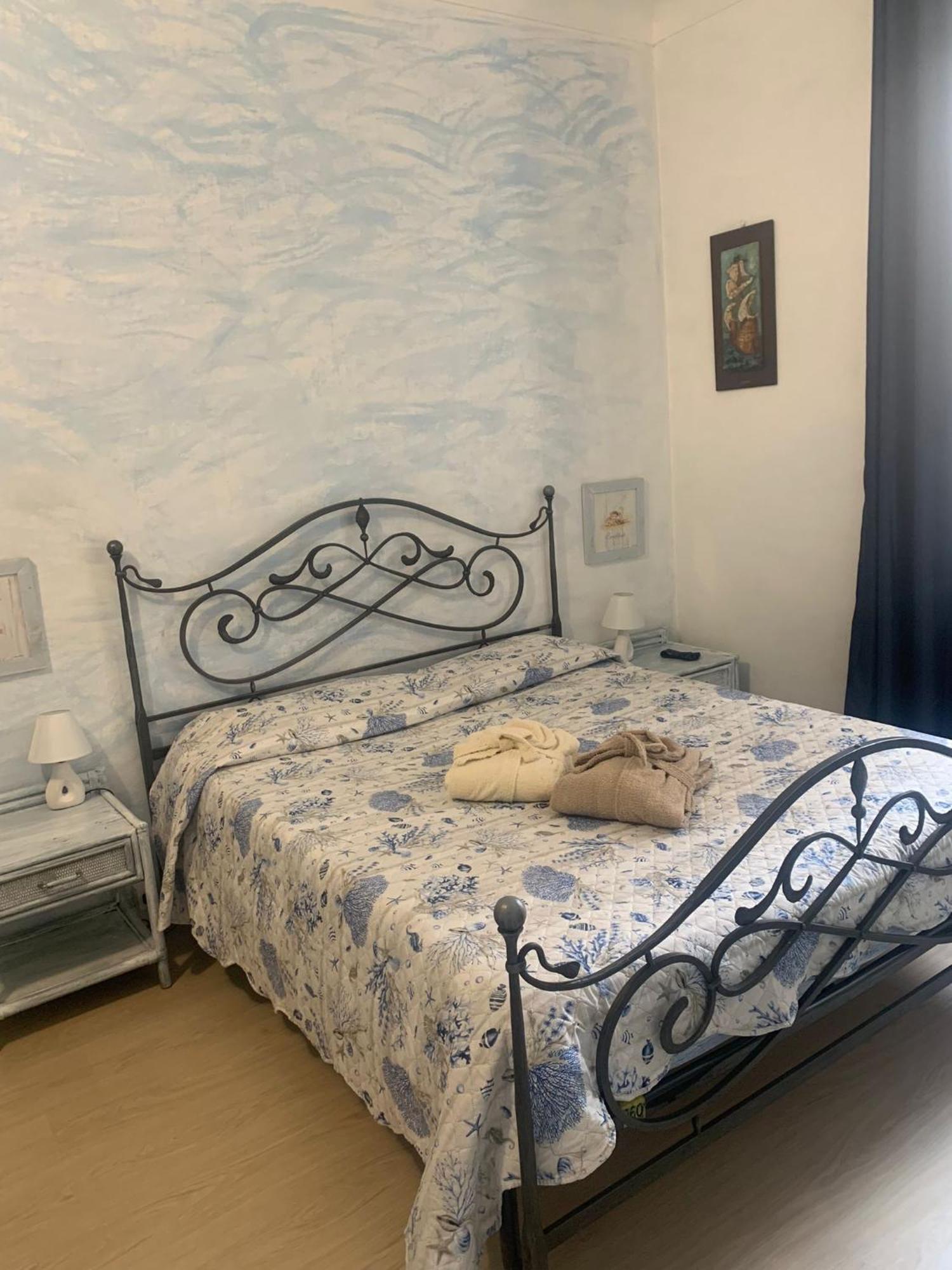 The Sea Flower Appartamento Con Giardino E Garage Auto Incluso Сан Ремо Екстериор снимка